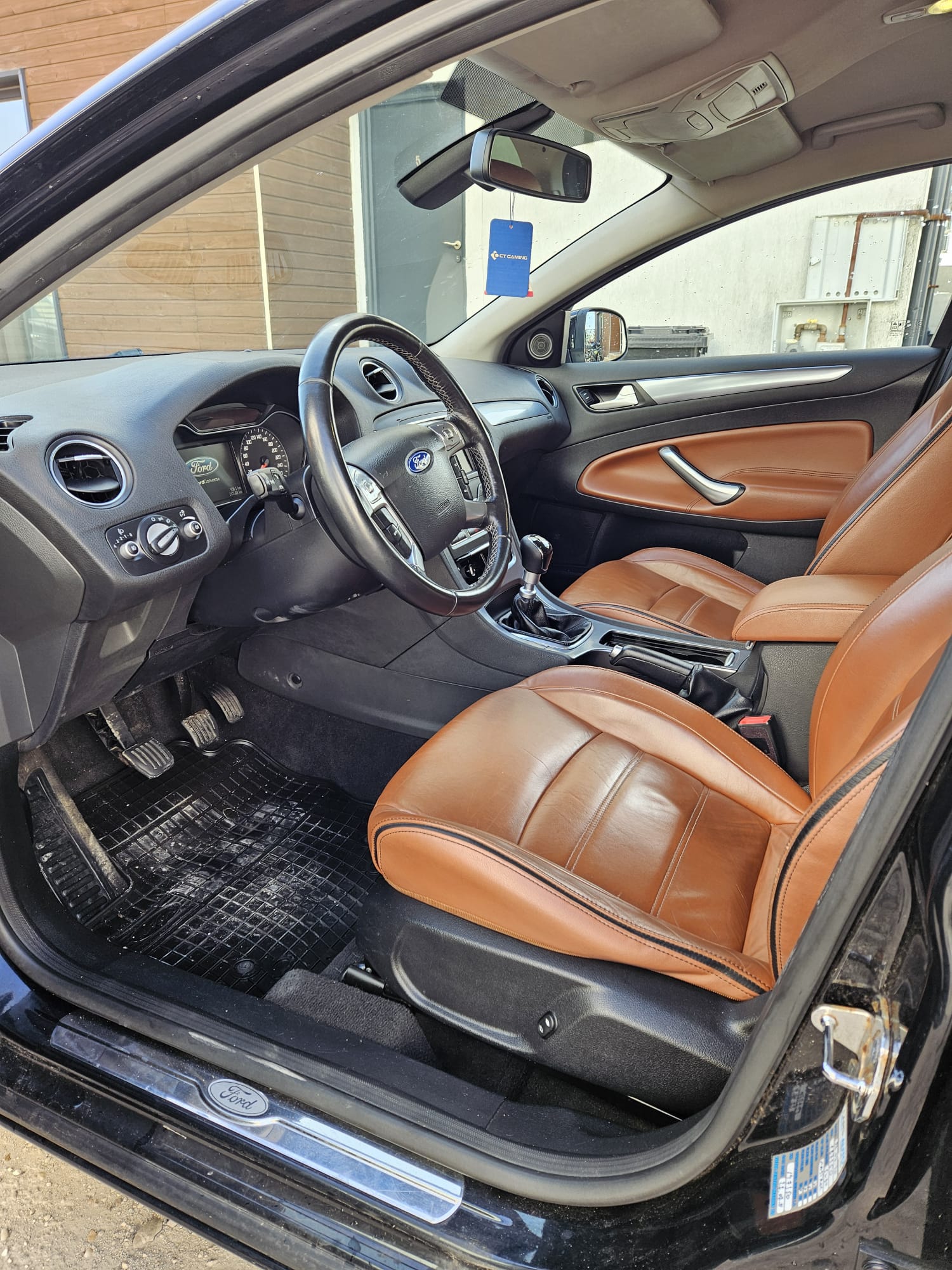 car