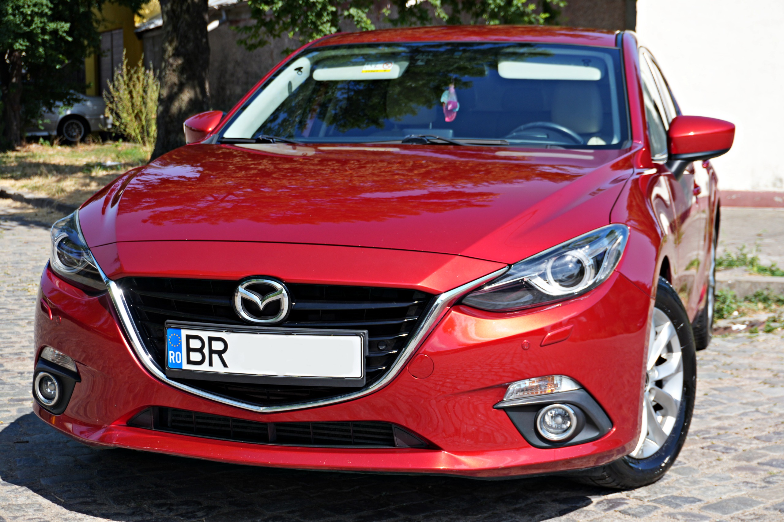 car-image
